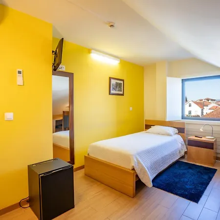 Pensao Avenida Bed and breakfast Oliveira de Frades