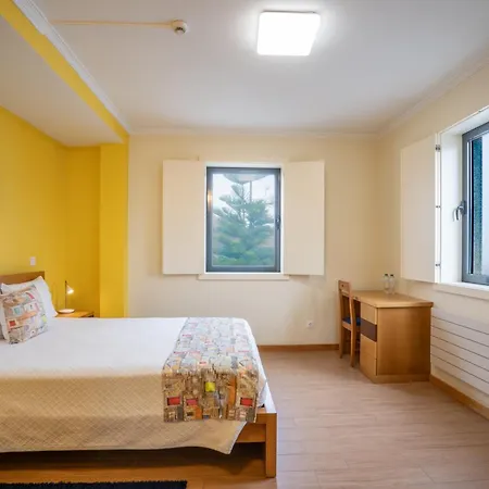 فندق مبيت وإفطار Pensao Avenida 3*