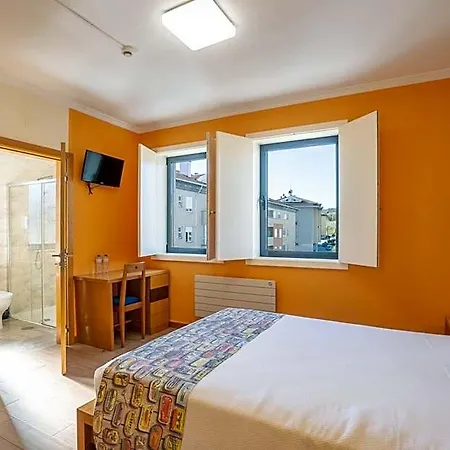 Bed & Breakfast Pensao Avenida Oliveira de Frades