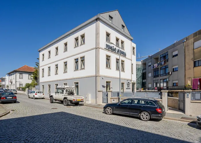 فندق مبيت وإفطار Pensao Avenida 3*