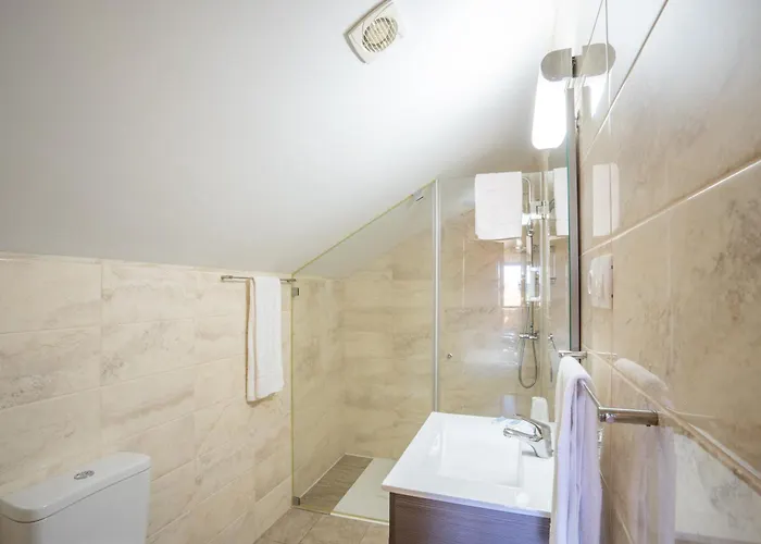 Pensao Avenida فندق مبيت وإفطار 3*