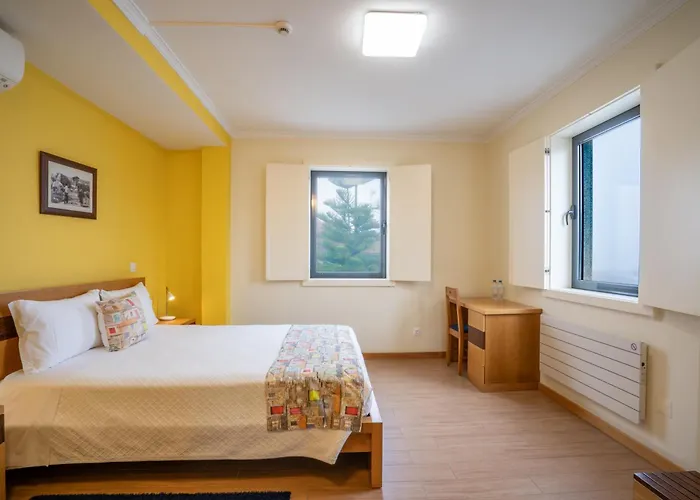 فندق مبيت وإفطار Pensao Avenida 3*